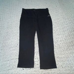 Black capris leggings